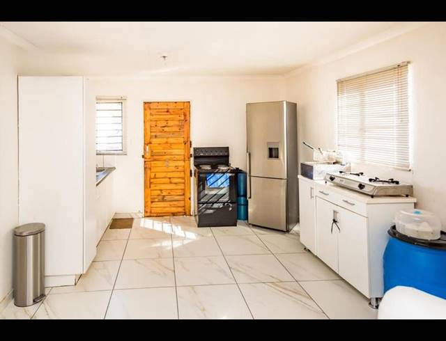 3 BEDROOM HOUSE FOR SALE IN PROTEA GLEN EXT